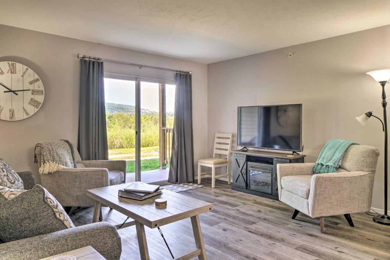 Cozy Condo With Pool Access, 5 Mi To Table Rock Lake Branson Extérieur photo